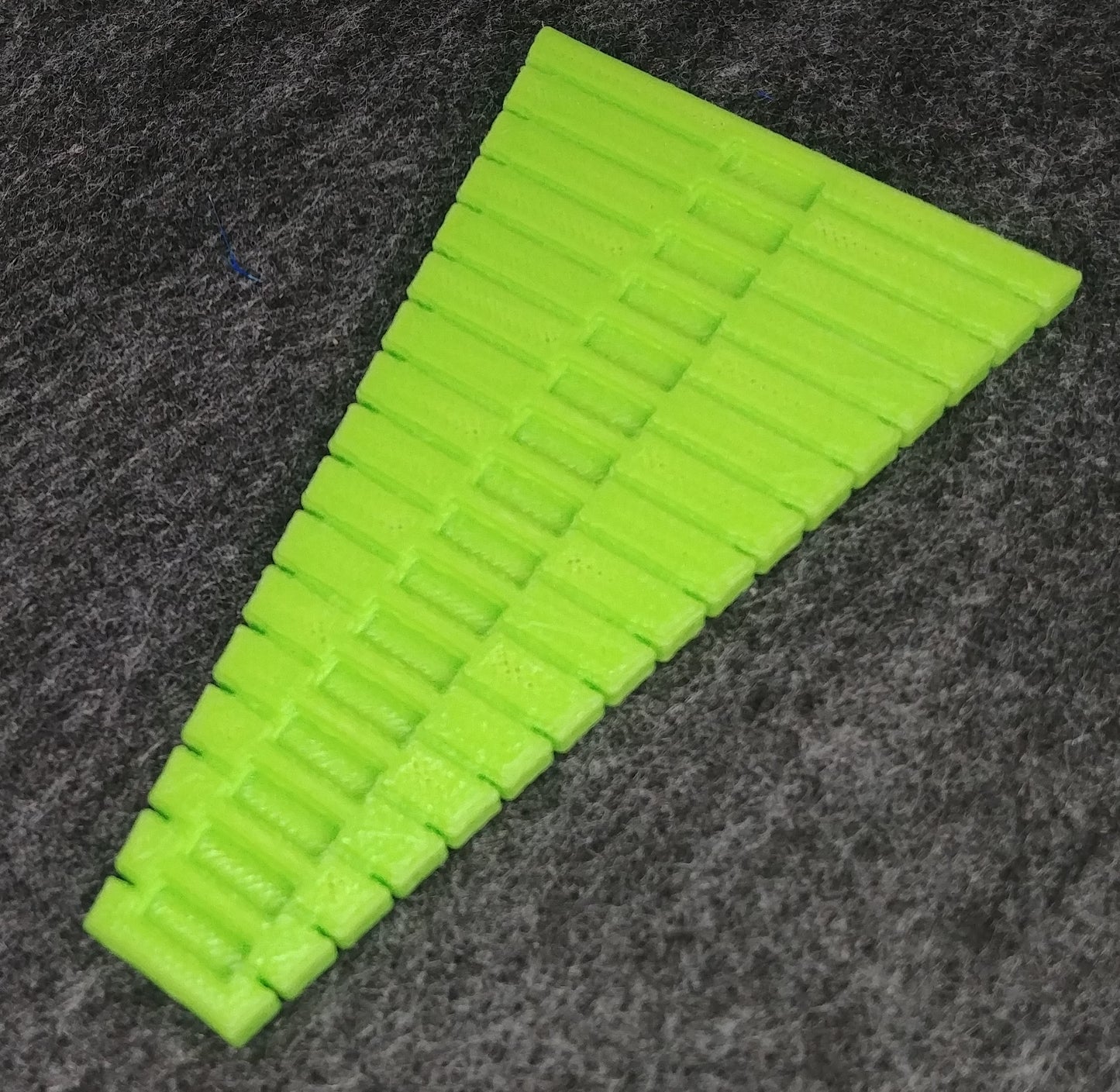 Leads forming tool