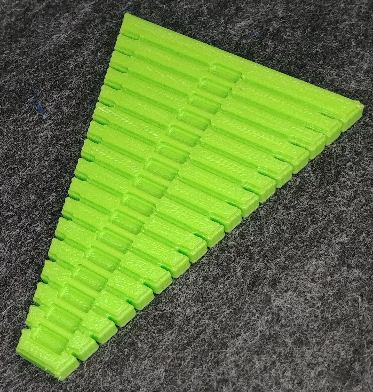 Leads forming tool